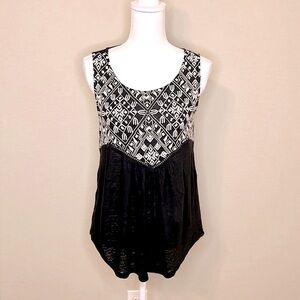 Lucky Brand Black Sleeveless Tank Top with Graphic Asymmetrical Design